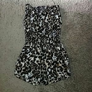 Cute leopard romper